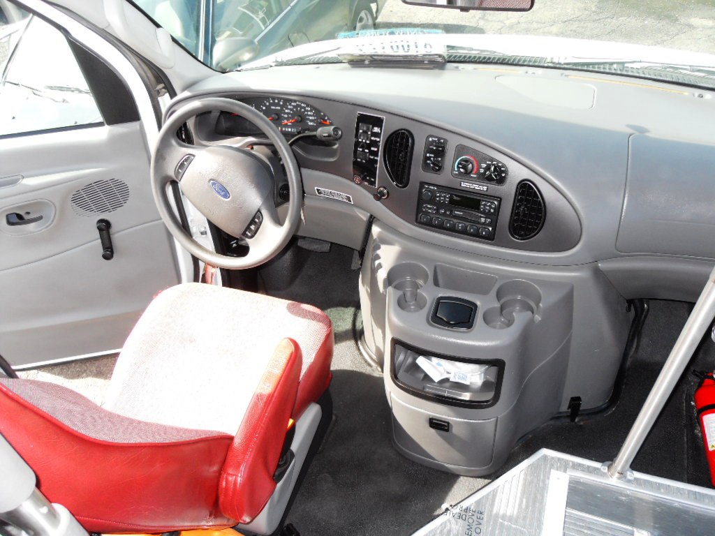 2004 Ford Diamond E350 Bus For Sale