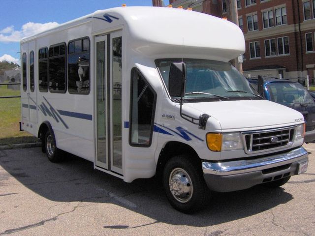 ~1994 ford e350 box van with steering wheel that moves all over when